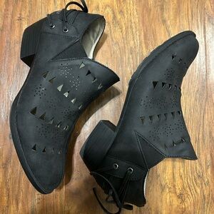 JBU Evelyn Lace Up Laser Cut Detail Ankle Boot